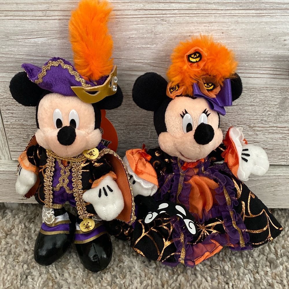 2009 Mickey & Minnie